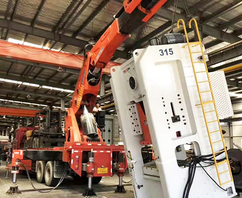 永丰县附近随车吊出租，轻松解决运输难题