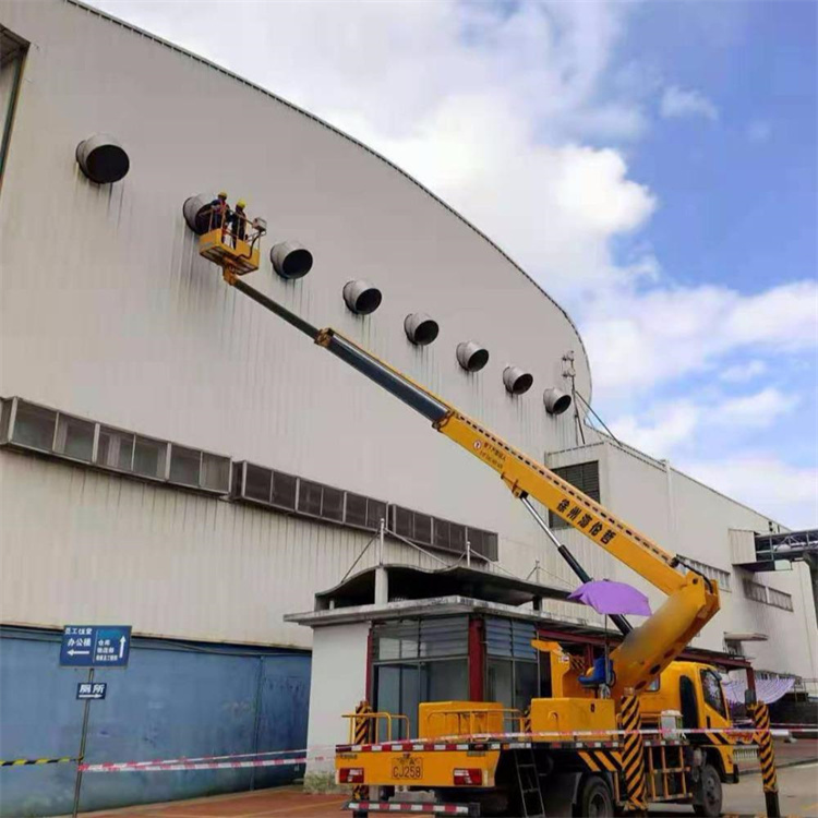 永丰县高空作业车出租服务：专业广告牌安装解决方案